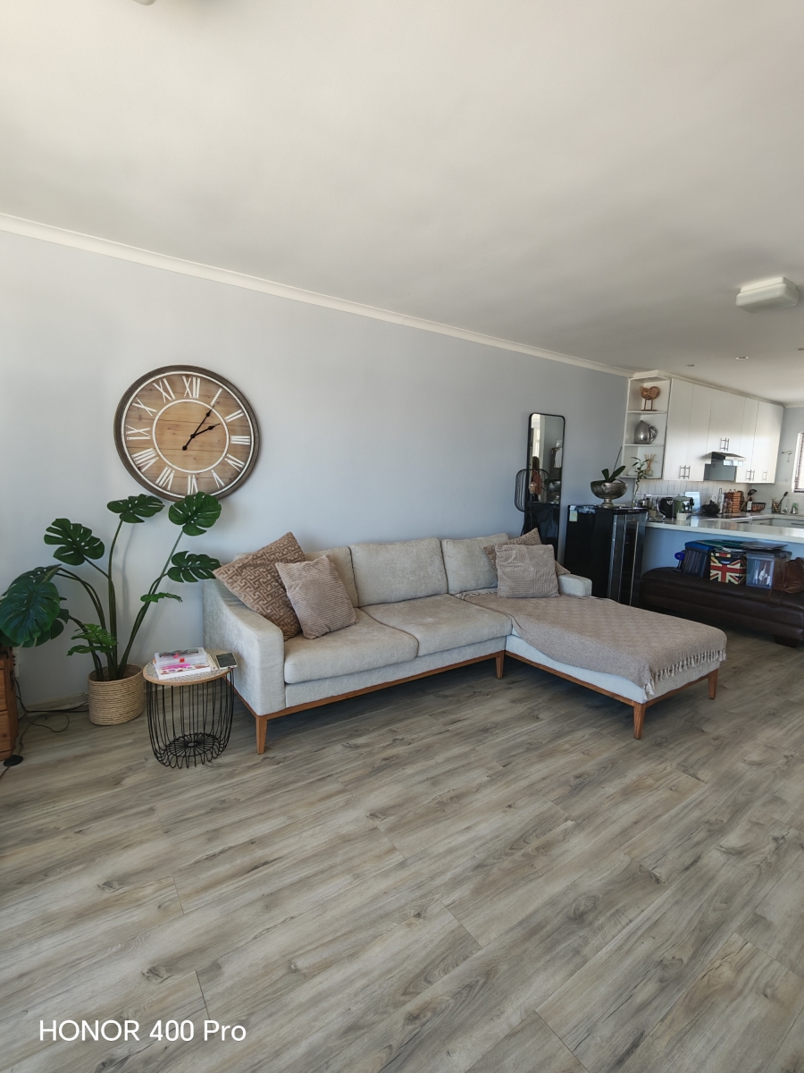 2 Bedroom Property for Sale in Beachfront Western Cape